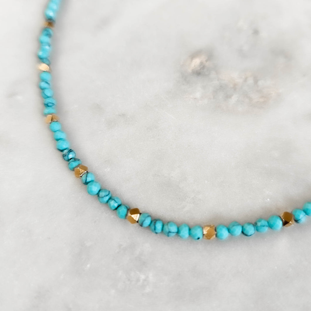 Natural Turquoise Gemstone Beaded Necklace Close Up