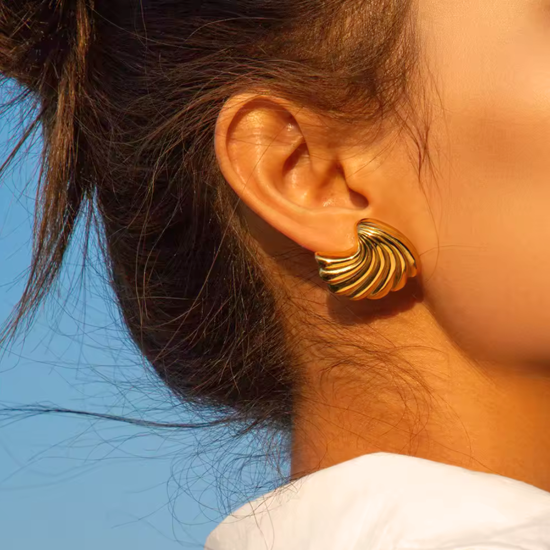 Coral Shell Gold Earring Close Up
