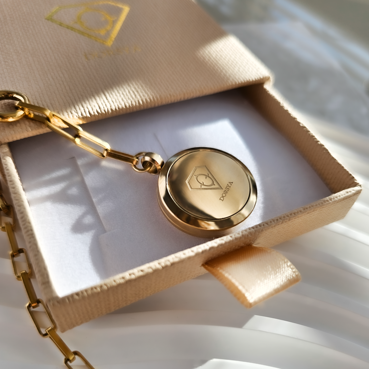 Handcrafted January garnet birthstone locket jewelry | Dorsya