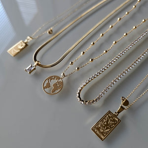 Tennis Necklace in Gold