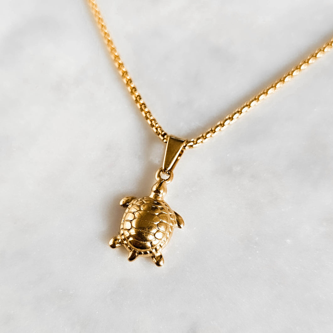 Gold Sea Turtle Pendant Necklace Front