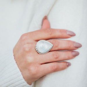 Dorsya - pear shape moonstone sterling silver ring, boho ring, accessories, statement ring, gift for her, gemstone ring, meaningful jewellery