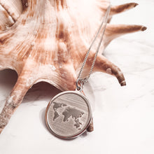 Load image into Gallery viewer, Terra Silver carte du Monde Necklace | World map Necklace | Silver jewellery | Silver Necklace  | Dorsya
