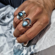 Load image into Gallery viewer, labradorite ring, silver ring, statement ring, silver boho ring - dorsya